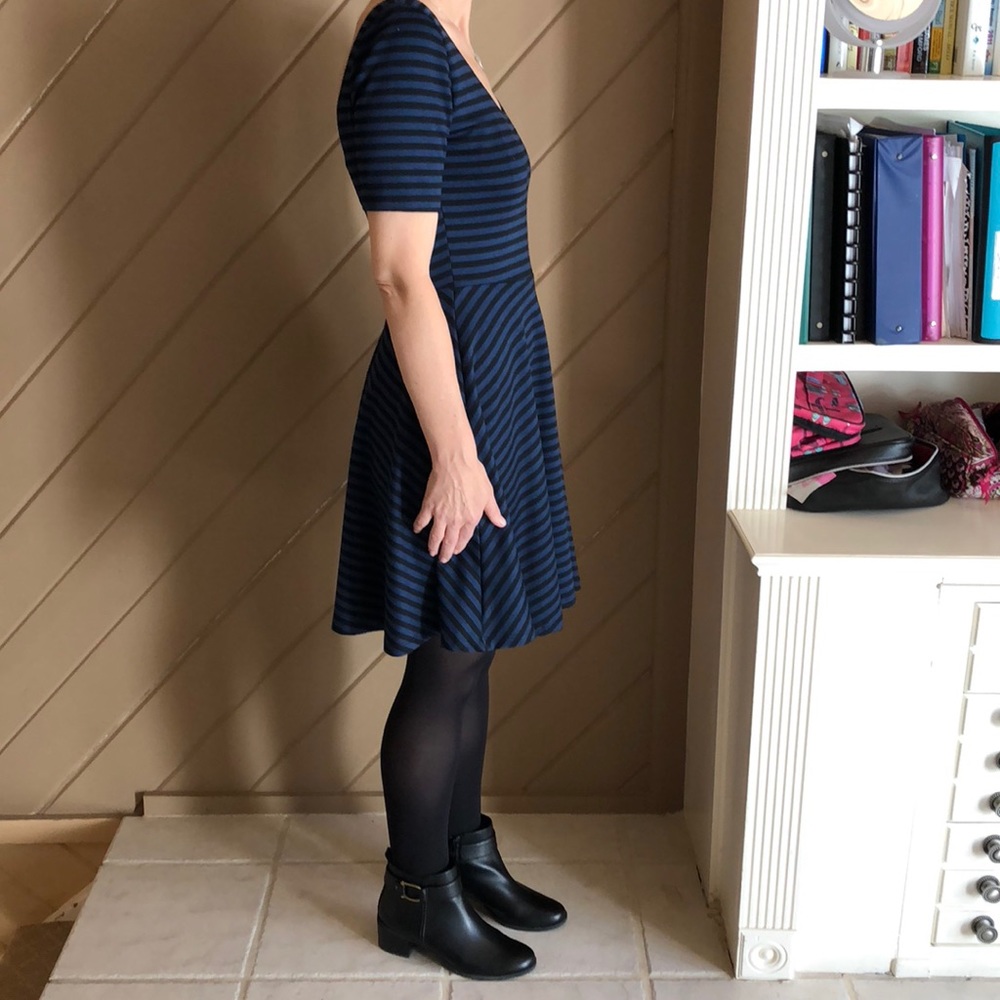 Dress - Picture 2 of 4